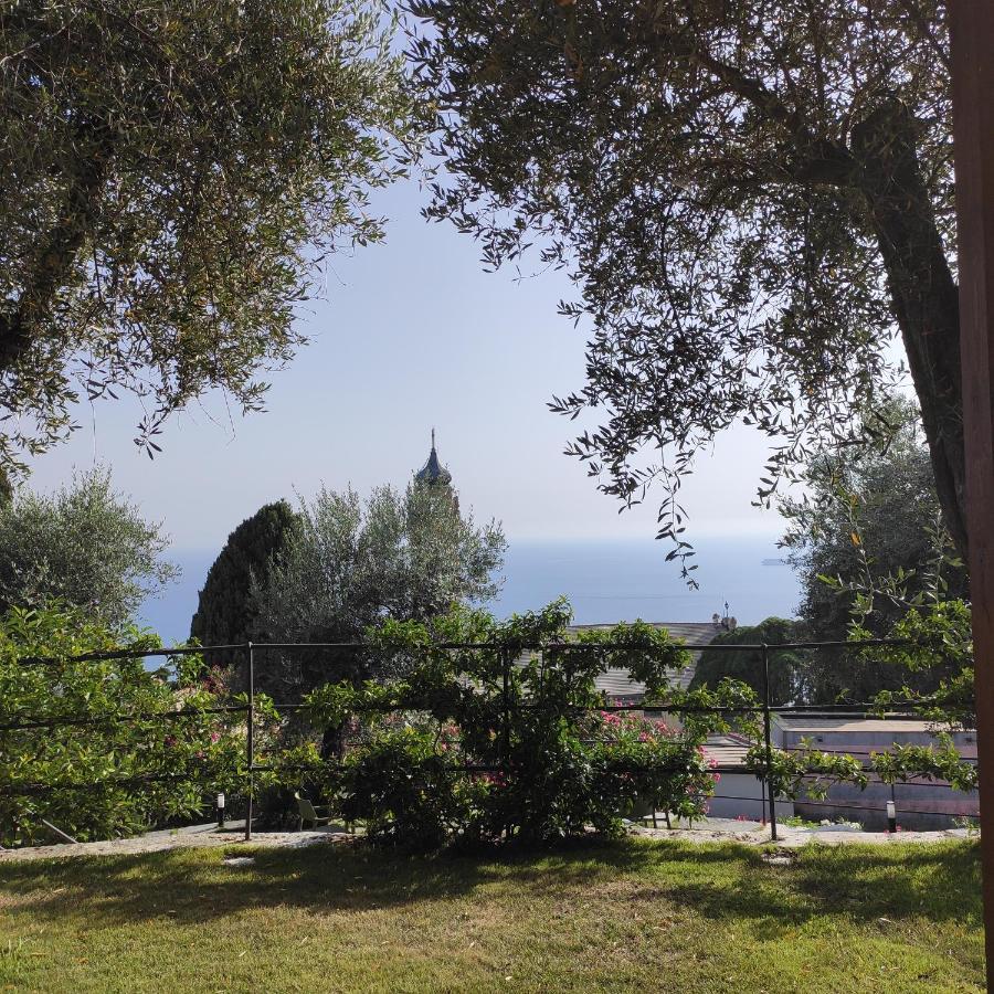 Locanda Goeghin بييفي ليجوري الغرفة الصورة
